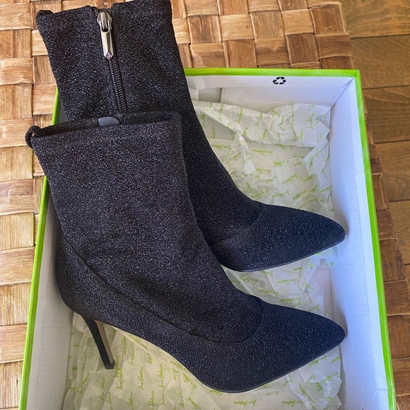 Sam Edelman sock booties - Picture 3 of 6